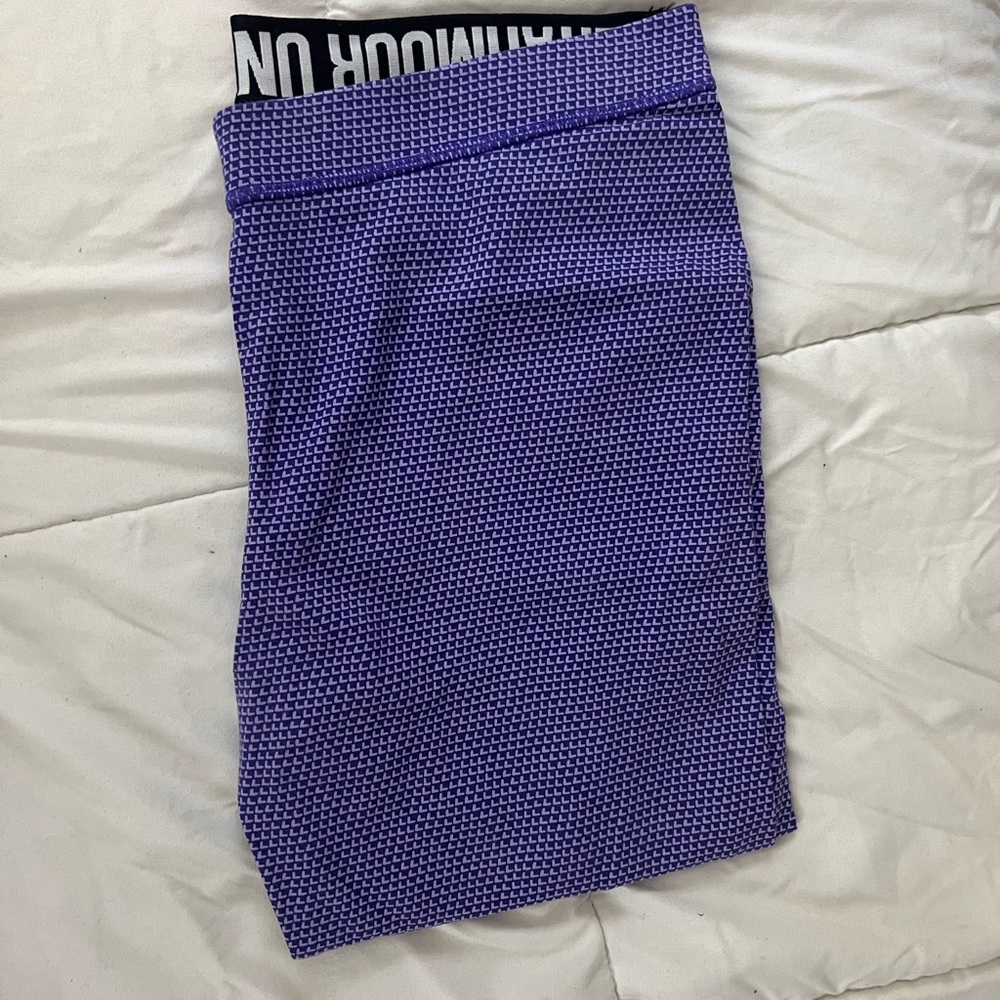 Womens Under Armour capris leggings!